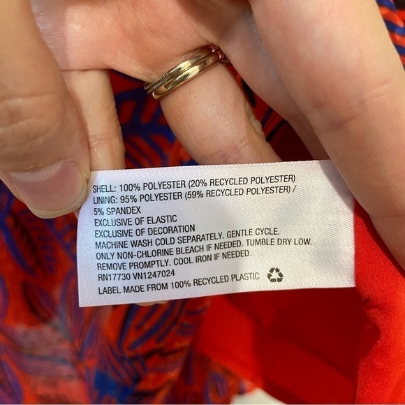 Alexis NWT handkerchief Red and Blue Floral Midi Dress Size 3X - Picture 12 of 16